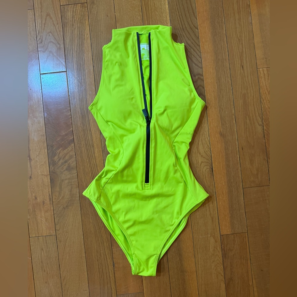 TA3 Sleeveless Surfy in Acid - M